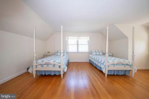 Bedroom - 124 Hunters Ln, Devon, PA 19333 photo 3 of 8