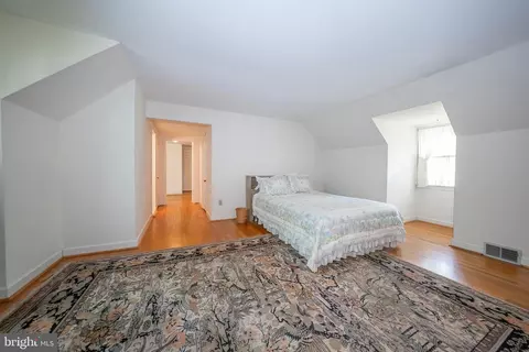 Bedroom - 124 Hunters Ln, Devon, PA 19333 photo 5 of 8