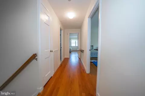 Entry Way - 124 Hunters Ln, Devon, PA 19333 photo 7 of 7