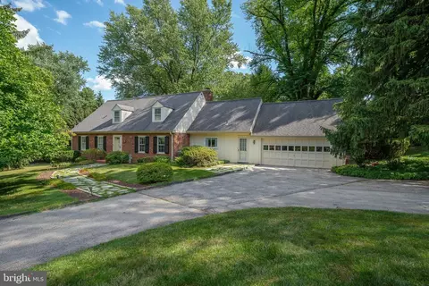 124 Hunters Ln, Devon, PA 19333