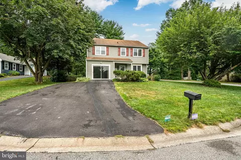 1211 Vermont Ln, Downingtown, PA 19335