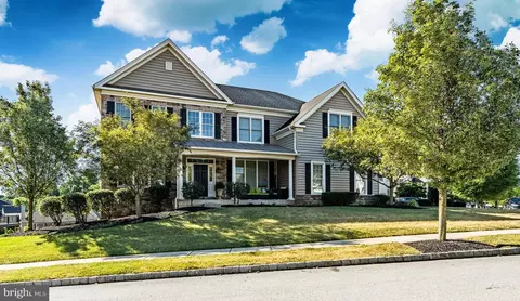 4122 Crescent Dr, Chester Springs, PA 19425