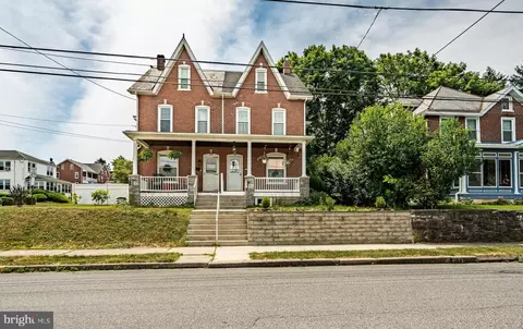 302 W Pennsylvania Ave, Downingtown, PA 19335