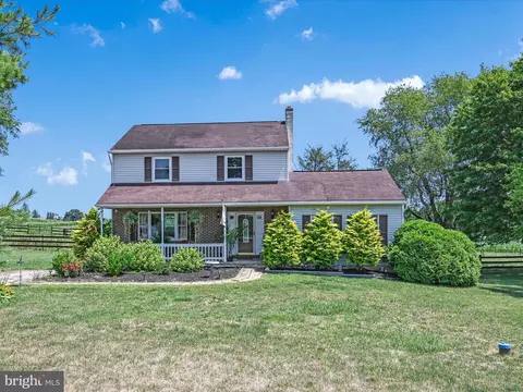 698 Sadsbury Rd, Parkesburg, PA 19365