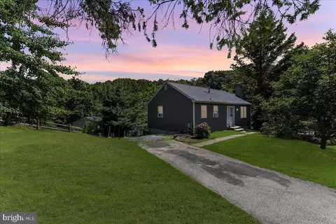 23 Daisey Ln, Malvern, PA 19355