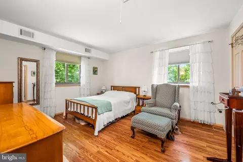 Bedroom - 86 Le Forge Ct, Chesterbrook, PA 19087 photo 1 of 4
