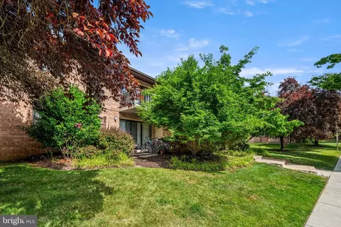 Exterior - 86 Le Forge Ct, Chesterbrook, PA 19087 photo 2 of 3