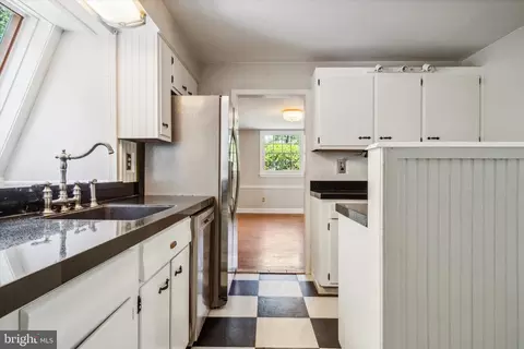 Kitchen - 418 Devon State Rd, Devon, PA 19333 photo 5 of 5