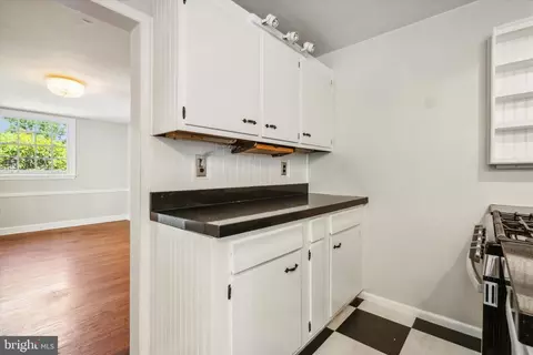 Kitchen - 418 Devon State Rd, Devon, PA 19333 photo 4 of 5