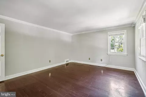 Living - 418 Devon State Rd, Devon, PA 19333 photo 12 of 12