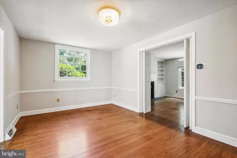 Living - 418 Devon State Rd, Devon, PA 19333 photo 6 of 12
