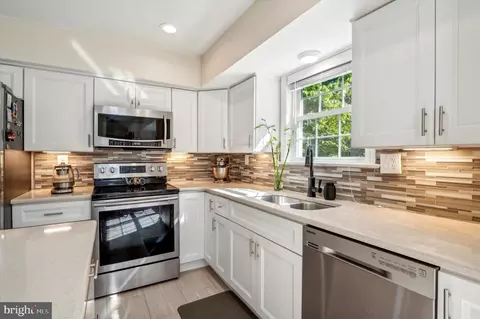 Kitchen - 450 Deep Willow Dr, Exton, PA 19341 photo 3 of 3