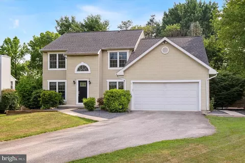 450 Deep Willow Dr, Exton, PA 19341