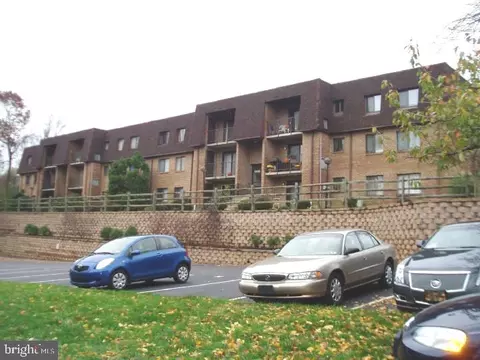 1305 Valley Dr, West Chester, PA 19382