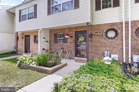272 Carlyn Ct, Downingtown, PA 19335