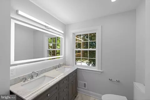 Bath - 771 Worthington Rd, Wayne, PA 19087 photo 5 of 6
