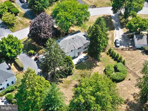 View/Area - 771 Worthington Rd, Wayne, PA 19087 photo 5 of 6