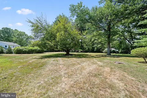 Exterior - 771 Worthington Rd, Wayne, PA 19087 photo 6 of 8