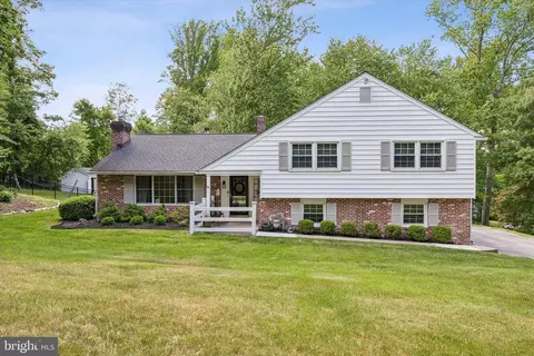 412 Hilltop Rd, Paoli, PA 19301