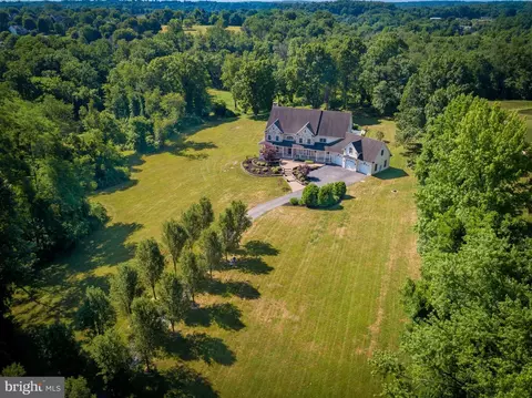 221 W Woodview Rd, West Grove, PA 19390
