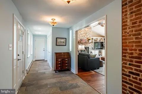 Entry Way - 479 Walker Rd, Wayne, PA 19087 photo 6 of 7