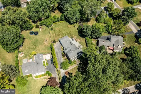 View/Area - 479 Walker Rd, Wayne, PA 19087 photo 1 of 10
