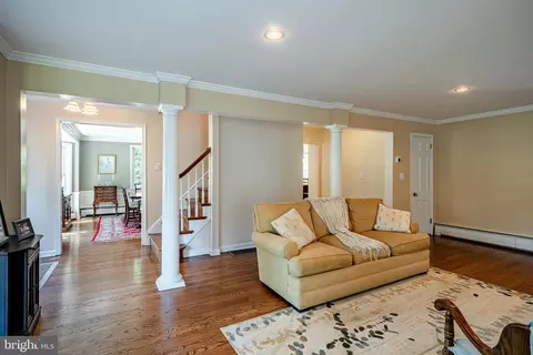 Entry Way - 479 Walker Rd, Wayne, PA 19087 photo 5 of 7