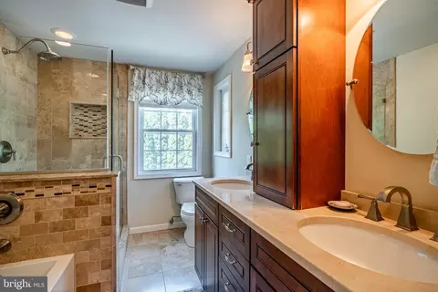 Bath - 479 Walker Rd, Wayne, PA 19087 photo 2 of 6