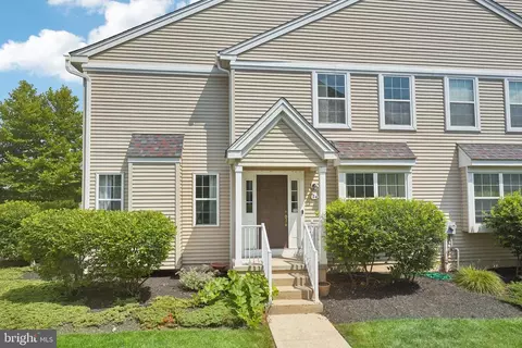 24 Granite Ln #1, Chester Springs, PA 19425