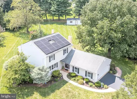 11 Main Lin Dr, Coatesville, PA 19320