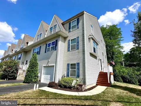 162 Jefferson Ave, Downingtown, PA 19335