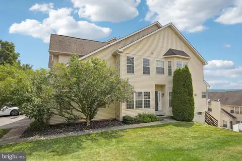 11 Kennedy Dr, Downingtown, PA 19335