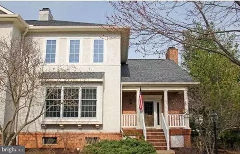 566 Cricket Ln, Downingtown, PA 19335