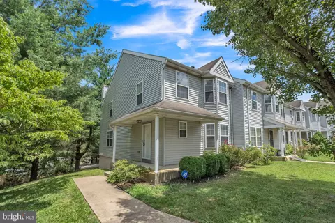 221 Thia Ct, Coatesville, PA 19320