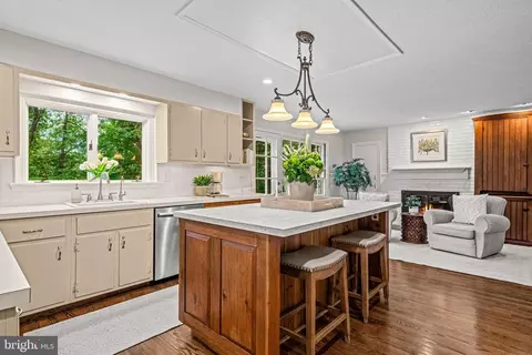 Kitchen - 20 Patriot Cir, Devon, PA 19333 photo 2 of 3
