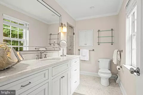 Bath - 20 Patriot Cir, Devon, PA 19333 photo 2 of 4
