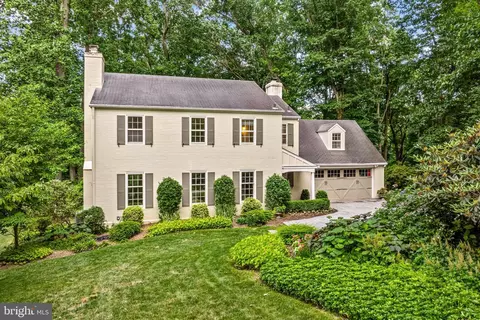 20 Patriot Cir, Devon, PA 19333