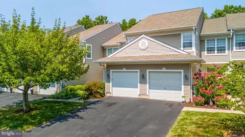 137 Stewarts Ct #305, Phoenixville, PA 19460