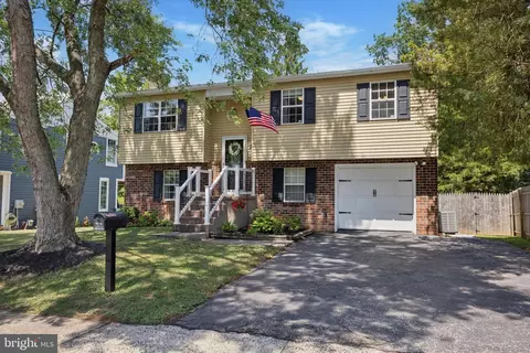 12 Dianna Dr, Phoenixville, PA 19460
