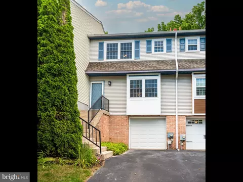517 Coventry Ln, West Chester, PA 19382