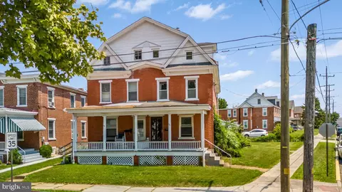 51 S 5th St, Oxford, PA 19363