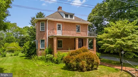 415 Magnolia St, Kennett Square, PA 19348
