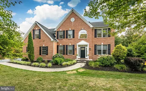 908 Grandview Dr, Exton, PA 19341