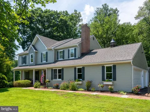 13 Red Oak Dr, Lincoln University, PA 19352