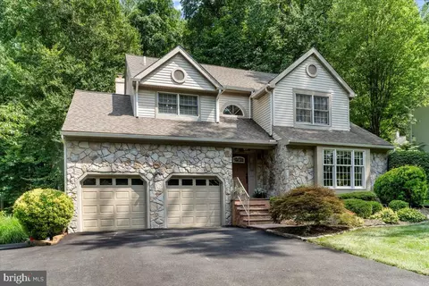 19 Canterbury Dr, Kennett Square, PA 19348