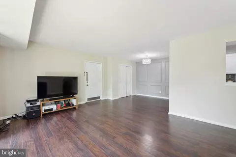 Living - 44 Le Forge Ct, Chesterbrook, PA 19087 photo 2 of 2