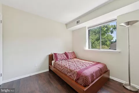 Bedroom - 44 Le Forge Ct, Chesterbrook, PA 19087 photo 3 of 4