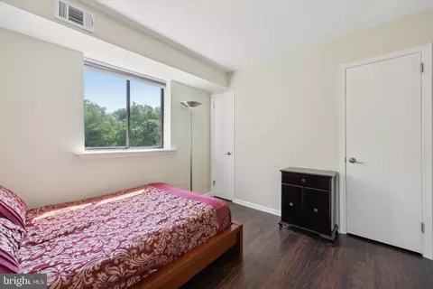 Bedroom - 44 Le Forge Ct, Chesterbrook, PA 19087 photo 4 of 4