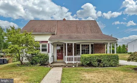 517 Reeves Dr, Phoenixville, PA 19460
