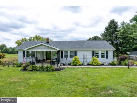 768 E Avondale Rd, West Grove, PA 19390